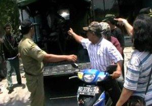 Jelang Natal Polisi Dimakasar Giat Melakukan Razia
