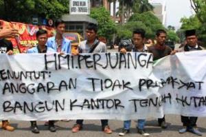 Massa HMI-P Demo Walikota Pekanbaru